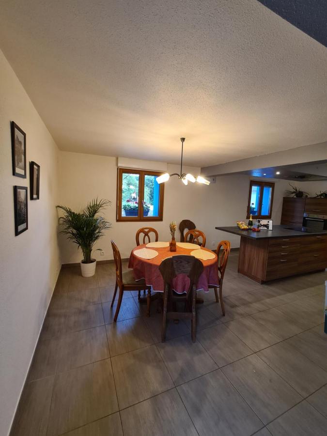 Agreable Appartement Avec Spa Proche De La Foret Bréchaumont エクステリア 写真